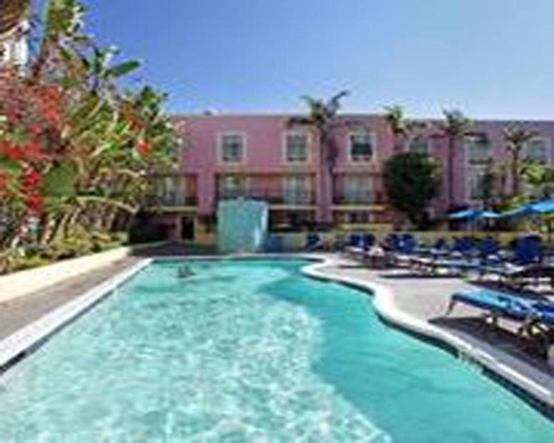 Ramada Plaza By Wyndham West Hollywood Hotel & Suites Λος Άντζελες Εξωτερικό φωτογραφία