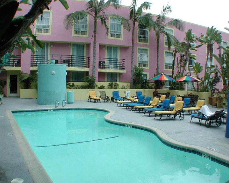 Ramada Plaza By Wyndham West Hollywood Hotel & Suites Λος Άντζελες Εξωτερικό φωτογραφία