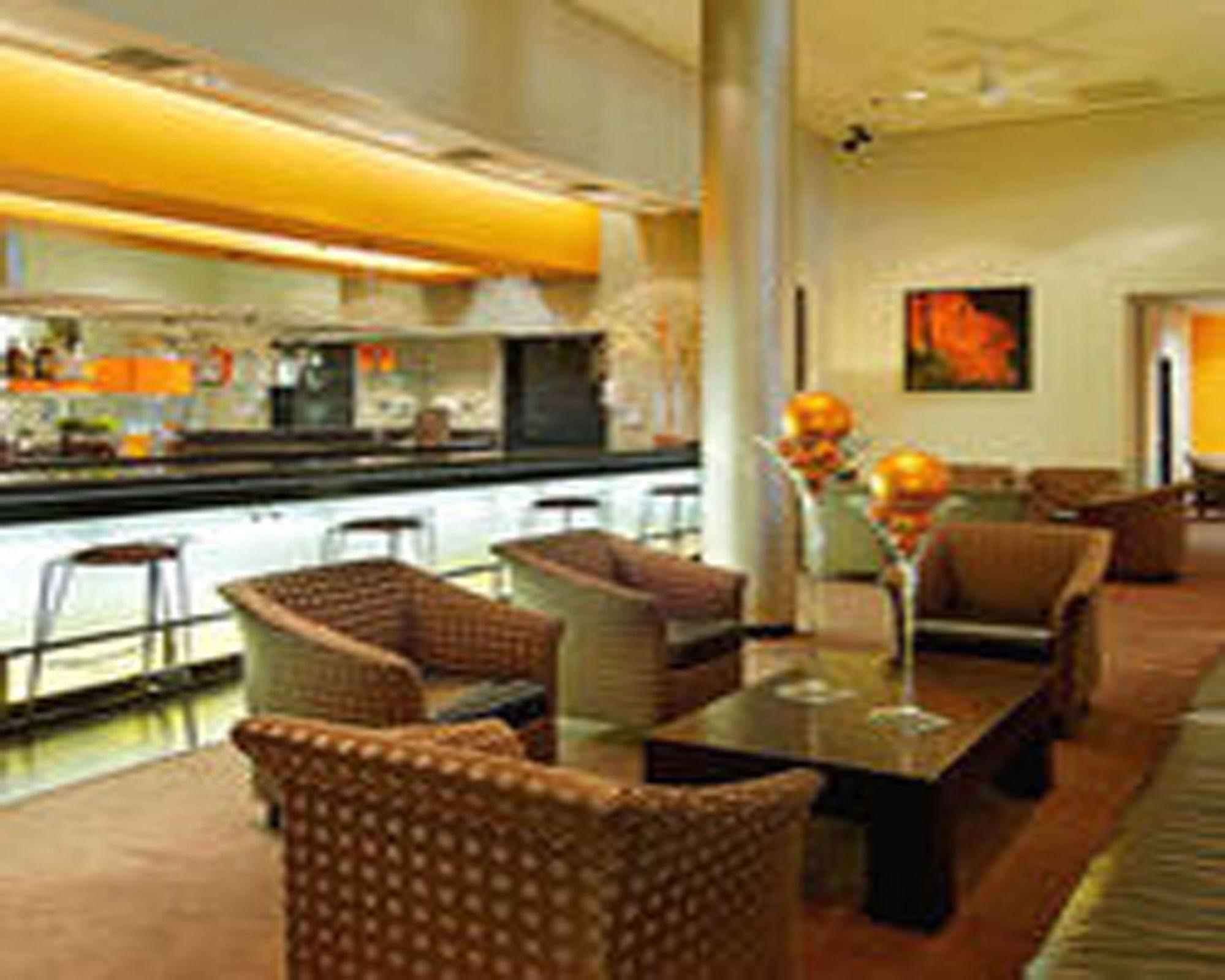 Ramada Plaza By Wyndham West Hollywood Hotel & Suites Λος Άντζελες Εξωτερικό φωτογραφία