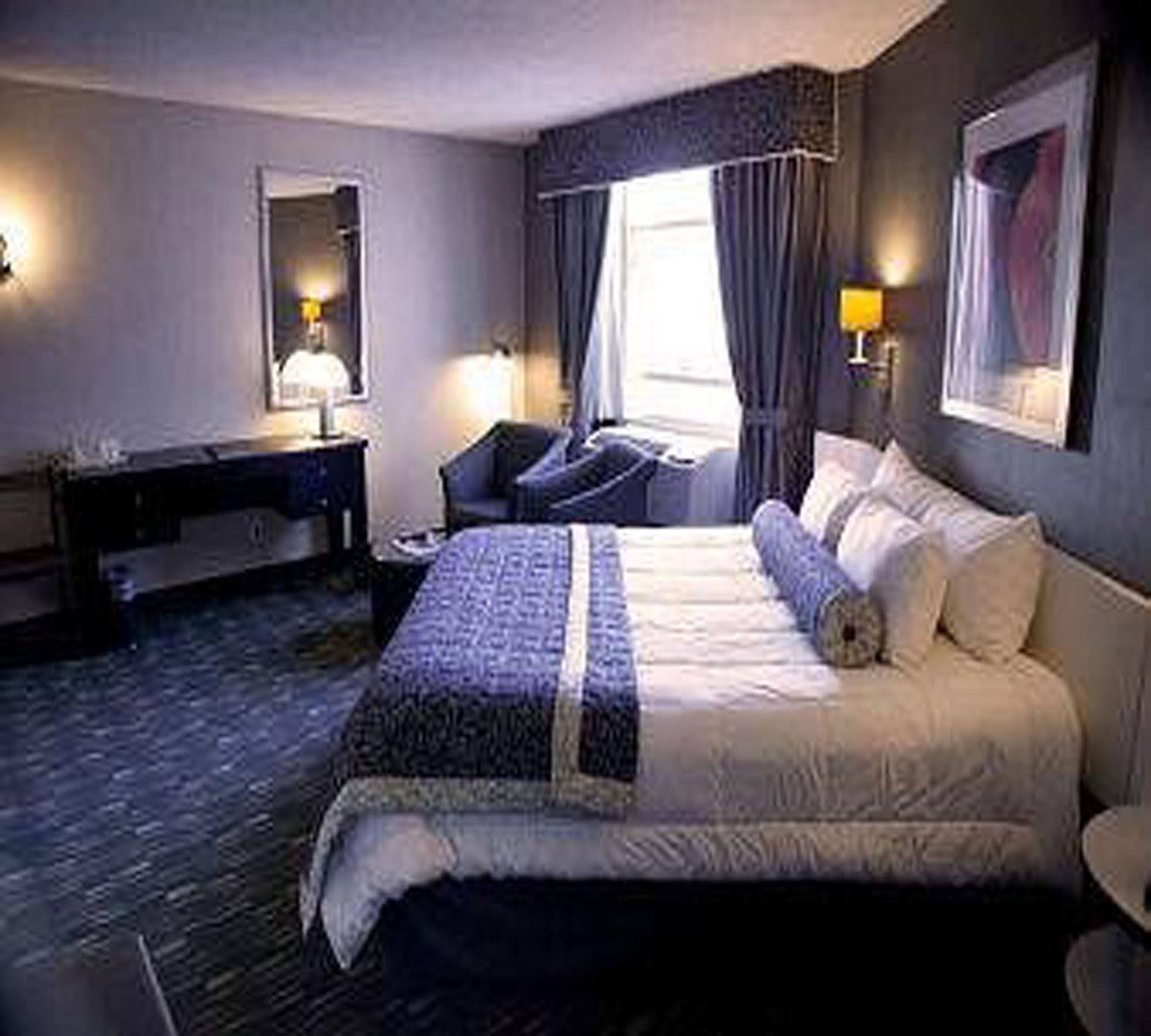 Ramada Plaza By Wyndham West Hollywood Hotel & Suites Λος Άντζελες Δωμάτιο φωτογραφία