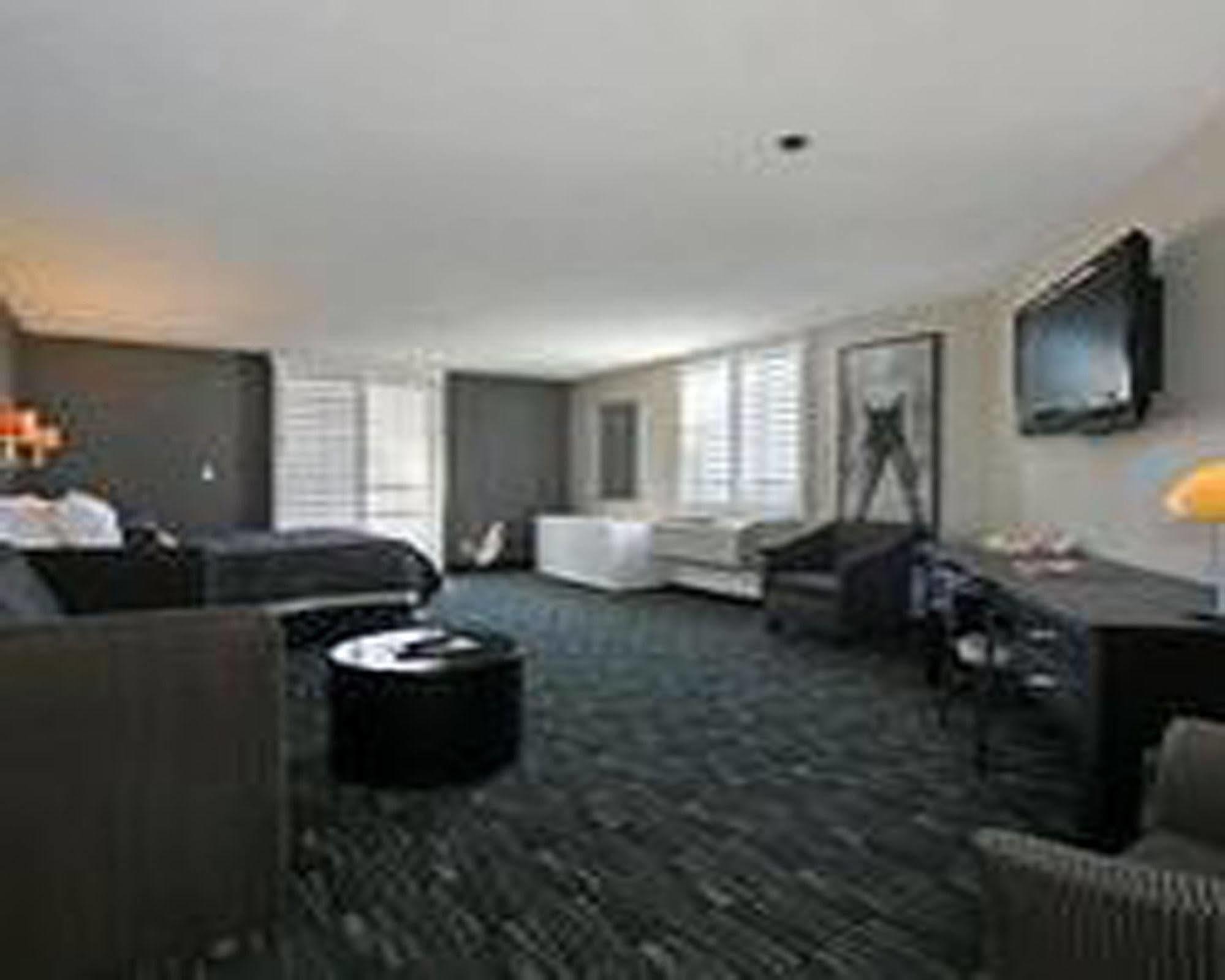Ramada Plaza By Wyndham West Hollywood Hotel & Suites Λος Άντζελες Εξωτερικό φωτογραφία