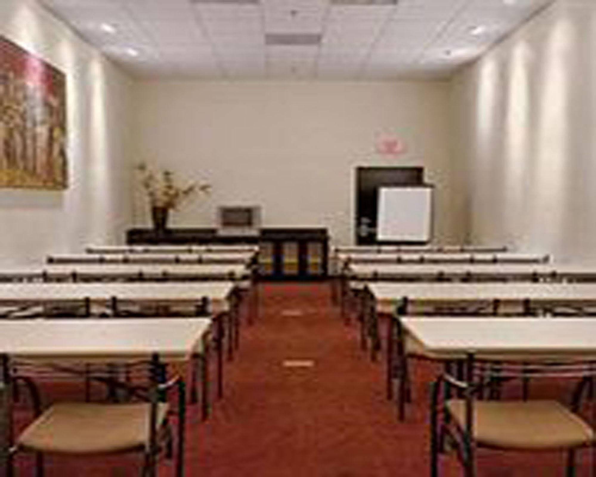 Ramada Plaza By Wyndham West Hollywood Hotel & Suites Λος Άντζελες Εξωτερικό φωτογραφία